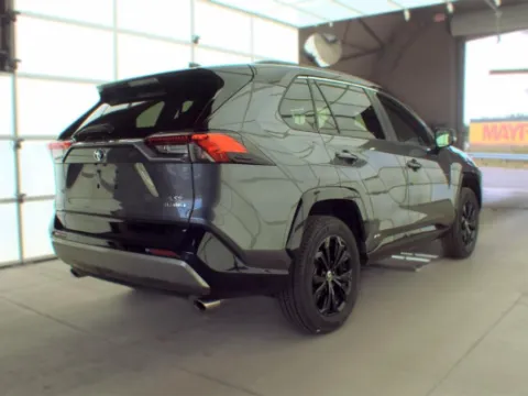 More photos of 2022 Toyota RAV4 Hybrid XSE at Cassill Motors, IA