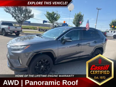 Black 2022 Toyota RAV4 Hybrid XSE for sale in Cedar Rapids, IA