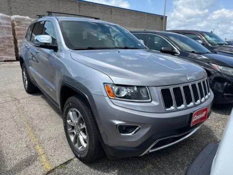 More photos of 2014 Jeep Grand Cherokee Limited at Cassill Motors, IA