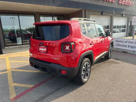 More photos of 2017 Jeep Renegade Trailhawk at Cassill Motors, IA