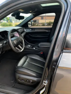 Photos of 2024 Jeep Grand Cherokee Limited for sale in Cedar Rapids, IA at Cassill Motors