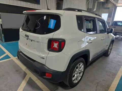 More photos of 2018 Jeep Renegade Latitude at Cassill Motors, IA