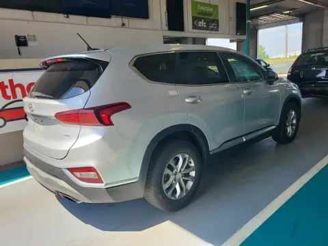 More photos of 2019 Hyundai Santa Fe SE at Cassill Motors, IA