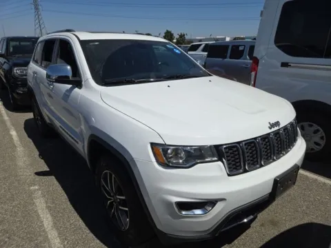 More photos of 2020 Jeep Grand Cherokee Limited at Cassill Motors, IA