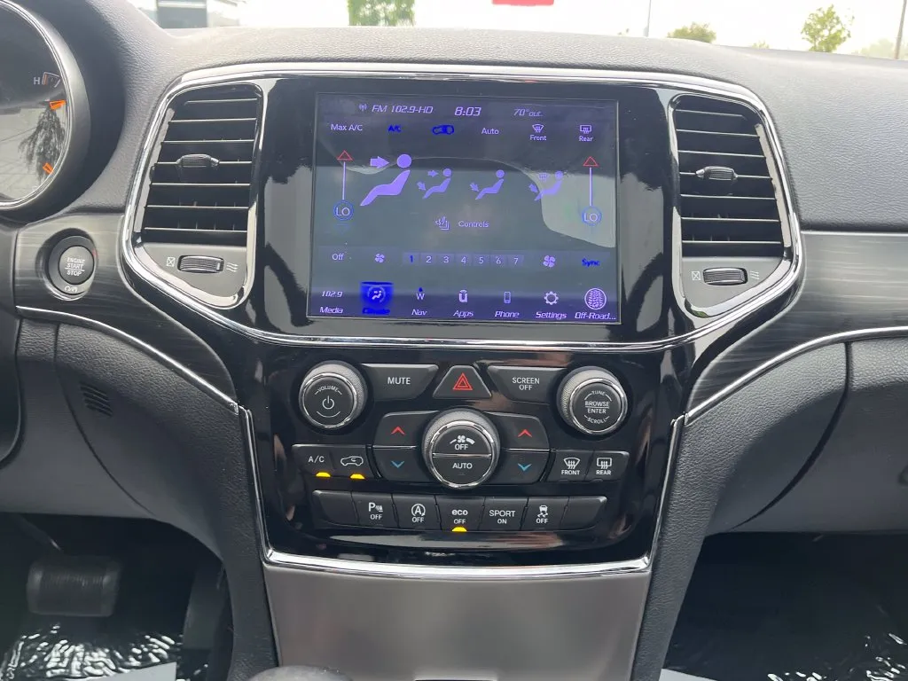 Jeep Grand Cherokee photo 25