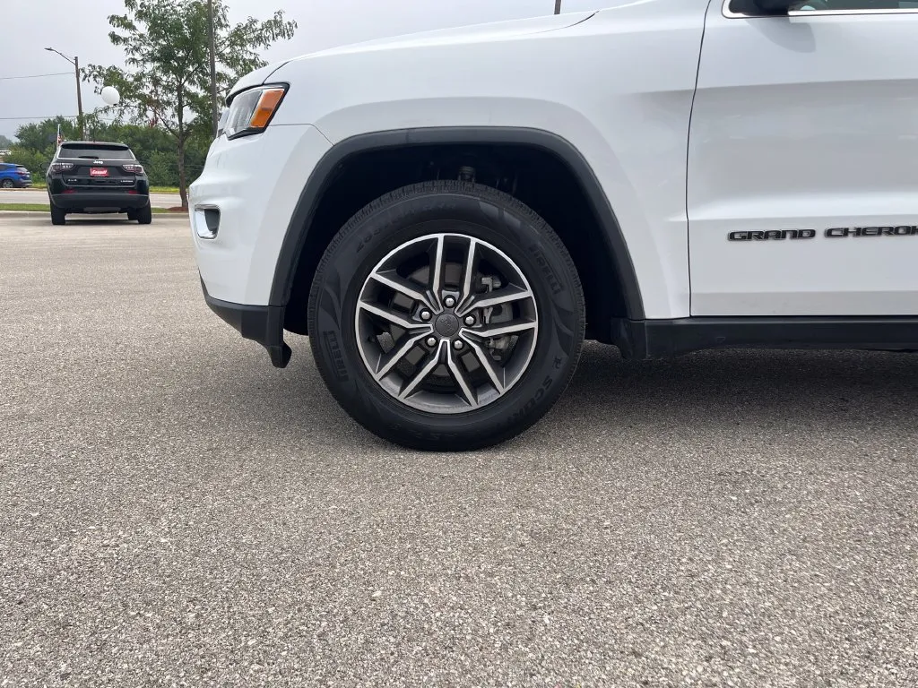 Jeep Grand Cherokee photo 31