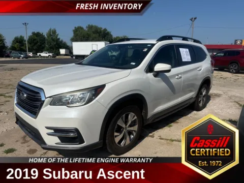 White 2019 Subaru Ascent Premium for sale in Cedar Rapids, IA