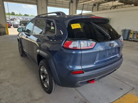 Photos of 2019 Jeep Cherokee Trailhawk for sale in Cedar Rapids, IA at Cassill Motors