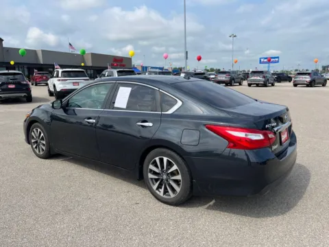 Another view of 2016 Nissan Altima 2.5 SL for sale in Cedar Rapids, IA at Cassill Motors