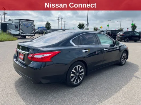 More photos of 2016 Nissan Altima 2.5 SL at Cassill Motors, IA