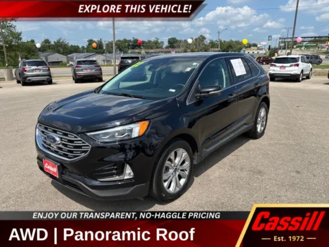 Black 2022 Ford Edge Titanium for sale in Cedar Rapids, IA