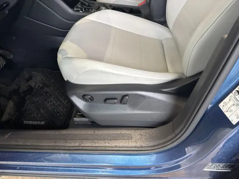 More photos of 2018 Volkswagen Tiguan 2.0T SE at Cassill Motors, IA