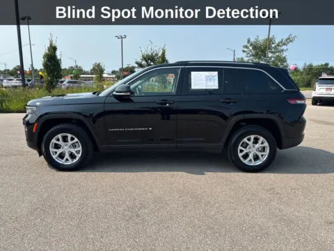 Photos of 2023 Jeep Grand Cherokee Limited for sale in Cedar Rapids, IA at Cassill Motors