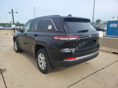 Photos of 2023 Jeep Grand Cherokee Limited for sale in Cedar Rapids, IA at Cassill Motors