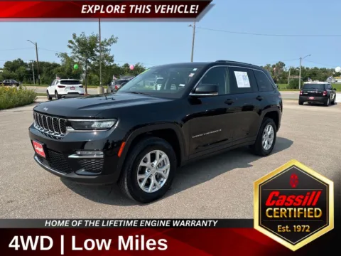 Black 2023 Jeep Grand Cherokee Limited for sale in Cedar Rapids, IA