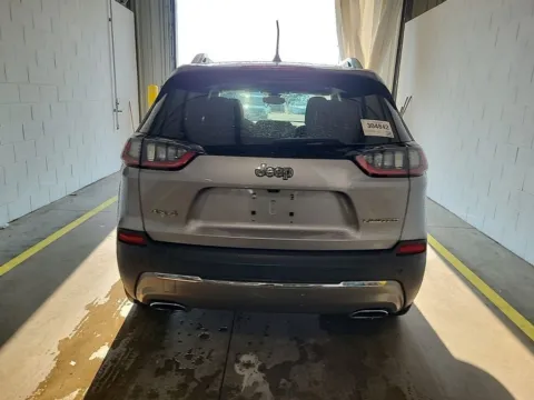 More photos of 2019 Jeep Cherokee Limited at Cassill Motors, IA