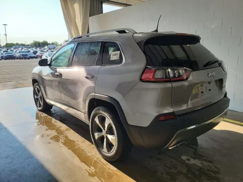 Photos of 2019 Jeep Cherokee Limited for sale in Cedar Rapids, IA at Cassill Motors