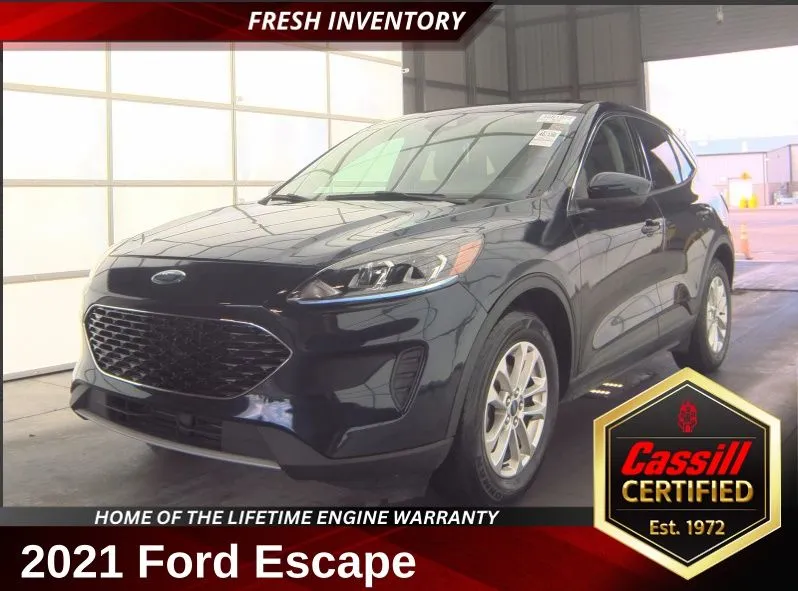 Blue 2021 Ford Escape SE for sale in Cedar Rapids, IA