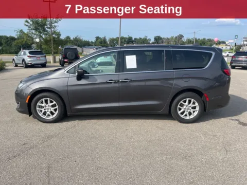 Photos of 2017 Chrysler Pacifica Touring L for sale in Cedar Rapids, IA at Cassill Motors