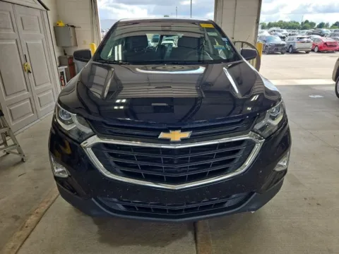 More photos of 2020 Chevrolet Equinox LS at Cassill Motors, IA