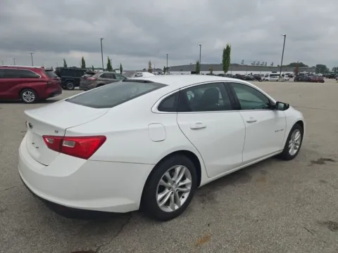 More photos of 2018 Chevrolet Malibu LT at Cassill Motors, IA