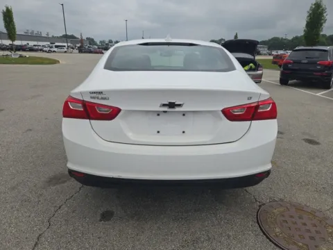More photos of 2018 Chevrolet Malibu LT at Cassill Motors, IA