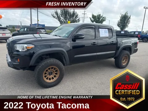 Black 2022 Toyota Tacoma TRD Off-Road for sale in Cedar Rapids, IA