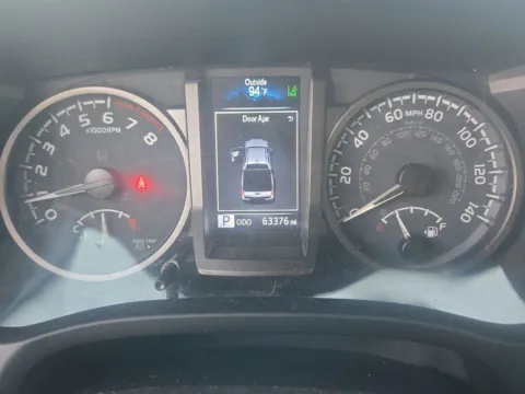 More photos of 2022 Toyota Tacoma TRD Off-Road at Cassill Motors, IA