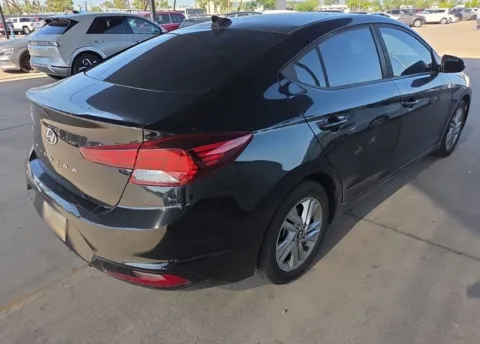 More photos of 2019 Hyundai Elantra SEL at Cassill Motors, IA