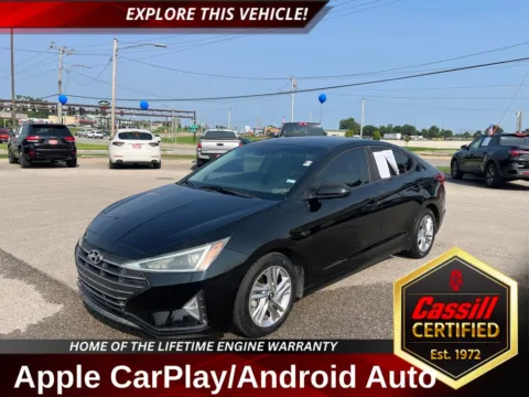 Black 2019 Hyundai Elantra SEL for sale in Cedar Rapids, IA