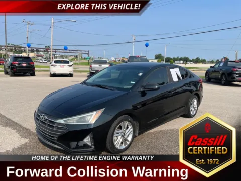 Black 2019 Hyundai Elantra SEL for sale in Cedar Rapids, IA