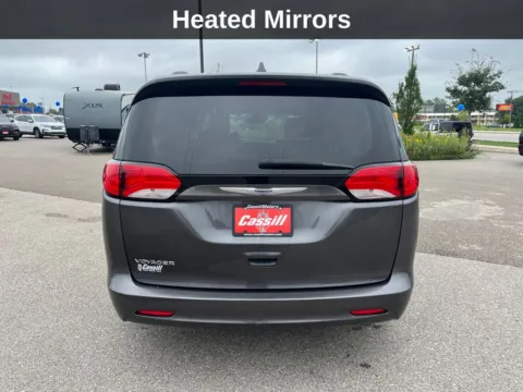 More photos of 2020 Chrysler Voyager LXI at Cassill Motors, IA