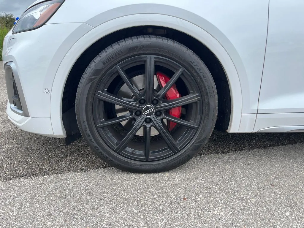 Audi SQ5 photo 32