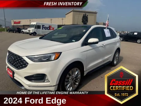 White 2024 Ford Edge Titanium for sale in Cedar Rapids, IA