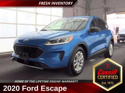 Blue 2020 Ford Escape SE for sale in Cedar Rapids, IA
