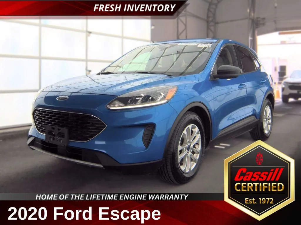 Blue 2020 Ford Escape SE for sale in Cedar Rapids, IA