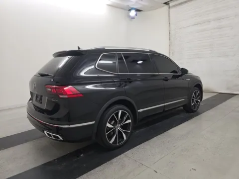 More photos of 2022 Volkswagen Tiguan 2.0T SEL R-Line at Cassill Motors, IA