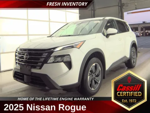 White 2025 Nissan Rogue SV for sale in Cedar Rapids, IA