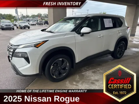 White 2025 Nissan Rogue SV for sale in Cedar Rapids, IA