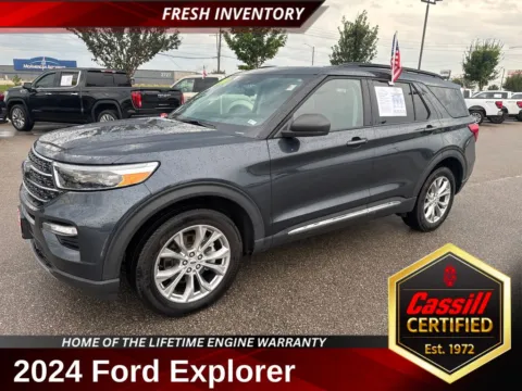 Blue 2024 Ford Explorer XLT for sale in Cedar Rapids, IA