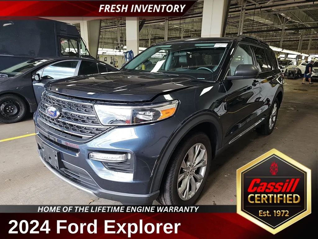 Blue 2024 Ford Explorer XLT for sale in Cedar Rapids, IA