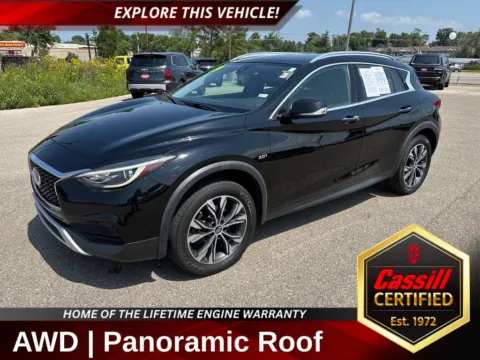 Black 2019 INFINITI QX30 LUXE for sale in Cedar Rapids, IA