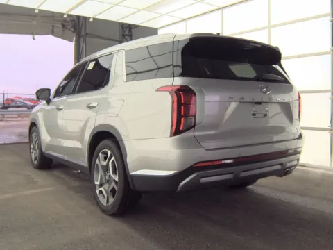 Photos of 2024 Hyundai Palisade Limited for sale in Cedar Rapids, IA at Cassill Motors