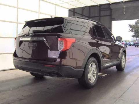 More photos of 2020 Ford Explorer XLT at Cassill Motors, IA