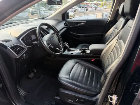 Photos of 2017 Ford Edge SEL for sale in Cedar Rapids, IA at Cassill Motors