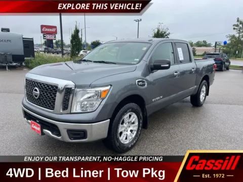 Gray 2017 Nissan Titan SV for sale in Cedar Rapids, IA