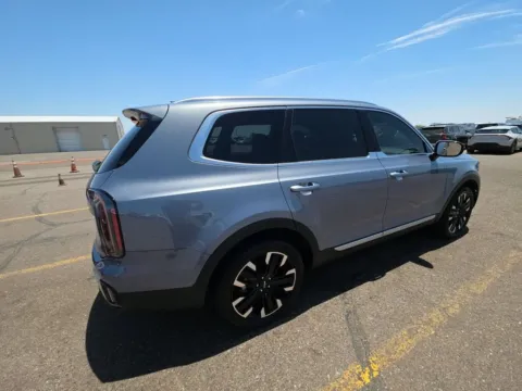 More photos of 2024 Kia Telluride SX at Cassill Motors, IA
