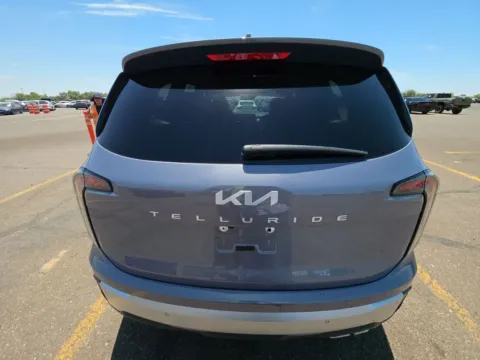 More photos of 2024 Kia Telluride SX at Cassill Motors, IA