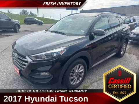 Black 2017 Hyundai Tucson SE Plus for sale in Cedar Rapids, IA