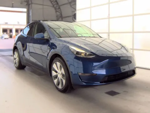 More photos of 2023 Tesla Model Y Long Range at Cassill Motors, IA
